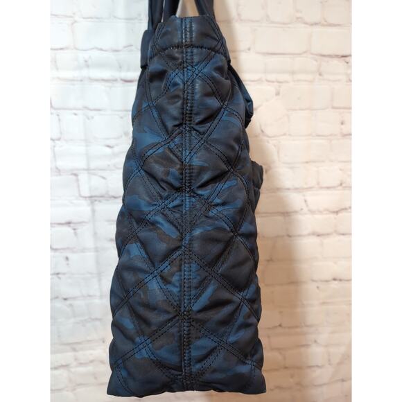 Marc Jacobs Quilted Nylon Knot Large Tote Bag Camouflage Midnight Blue Dust Bag - Picture 5 of 14